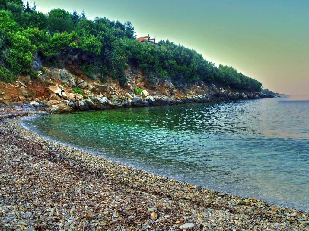 Maranton Beach Hotel Коинира Экстерьер фото
